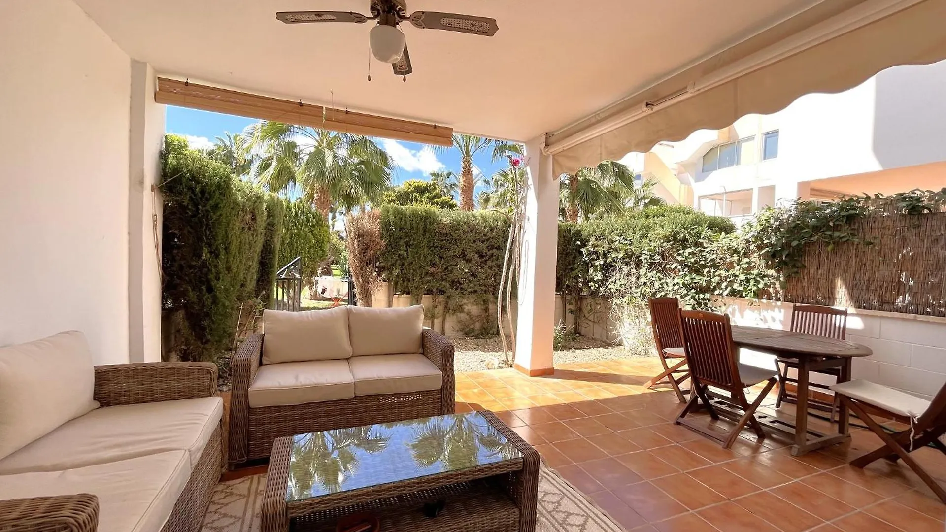 Apartment Bajo De 2 Dormitorios En Puerto Rey Vera